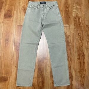 light grey Abercrombie & Fitch 90’s straight jeans